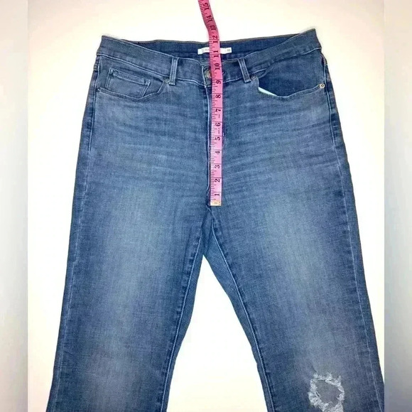 Levis Women’s Classic Boot Jeans Size- 10 - Picture 6 of 9